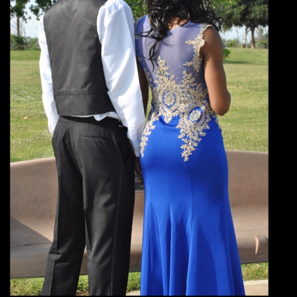 Dress - Picture 4 of 5